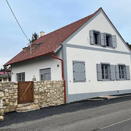 Villa Lapillo Vendeghaz Koveskal